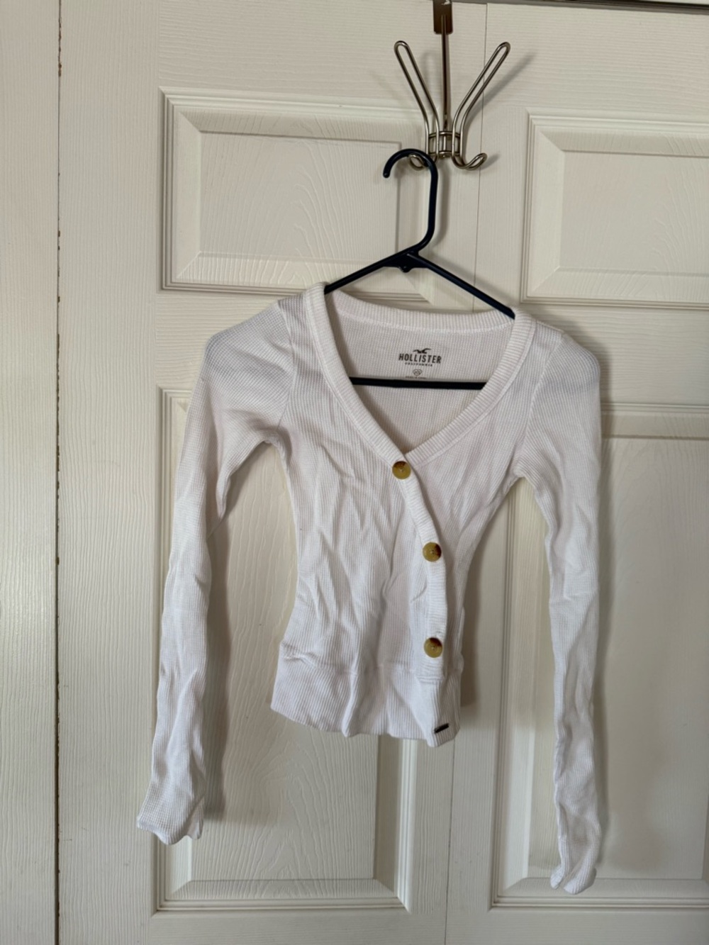 Hollister Cream Waffle-Knit V-Neck Sweater